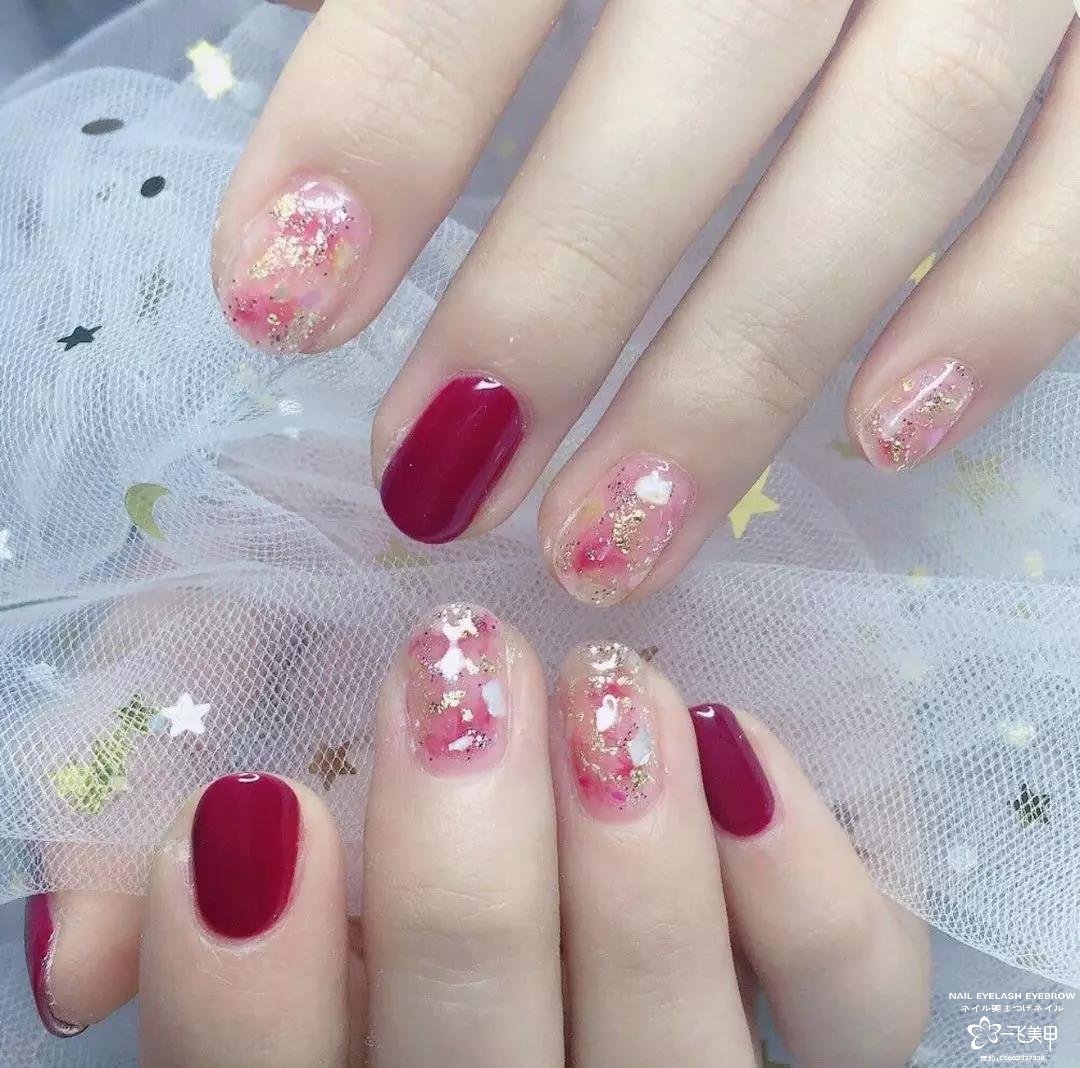 过年、聚会和婚礼等各场合都适用的美甲款式，