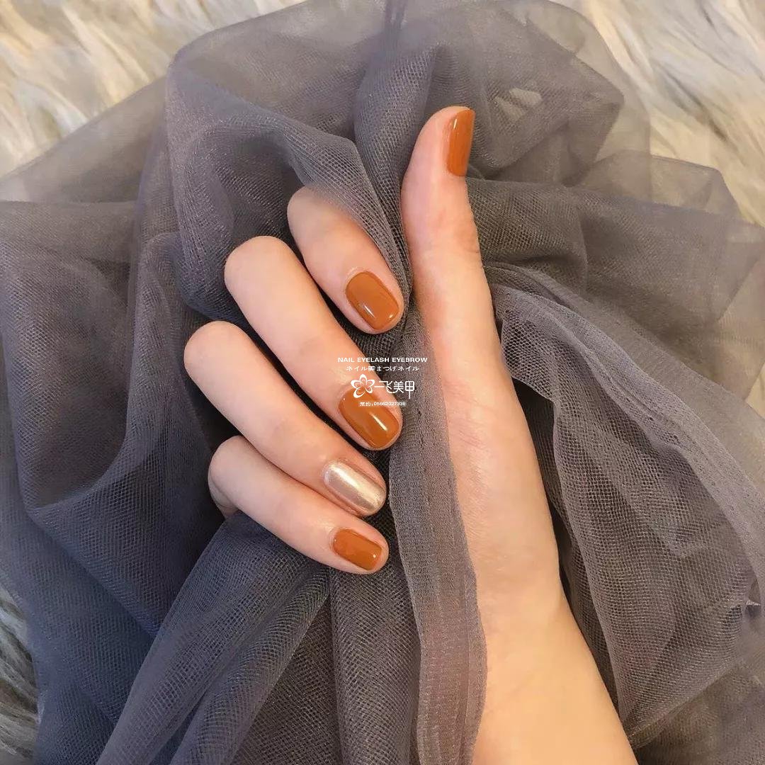 你喜欢纯色甲吗？那种极简且好看的。