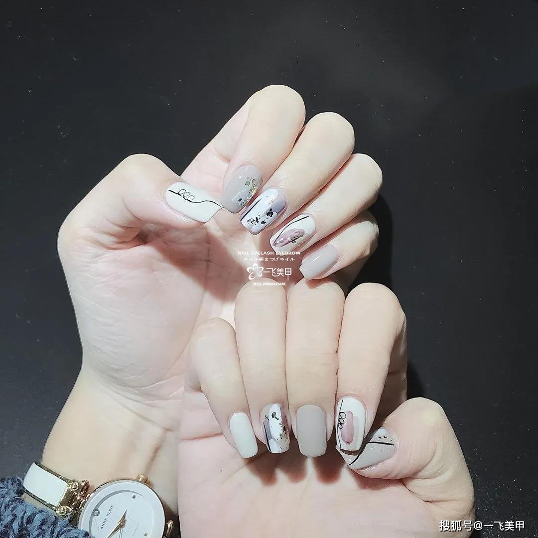 韩系手绘涂鸦美甲，好有艺术感啊~