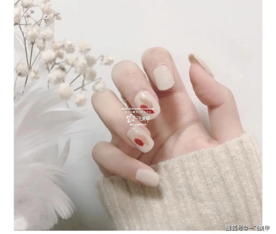 韩系手绘涂鸦美甲，好有艺术感啊~