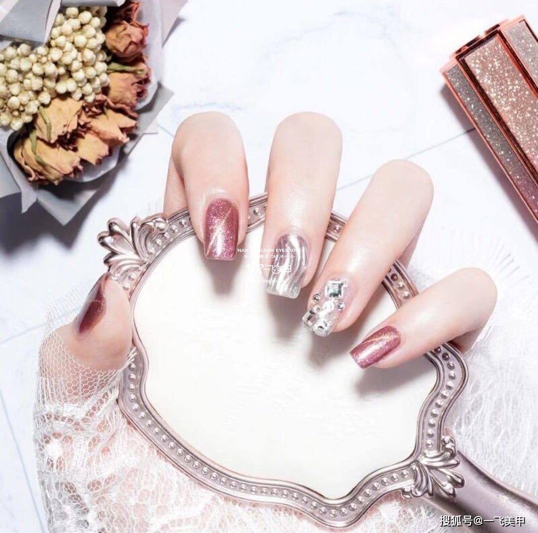 用猫眼做出气质轻奢款美甲！复工第一天，一起学习吧