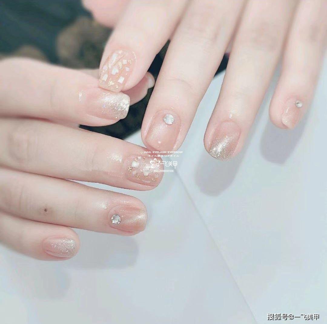 用猫眼做出气质轻奢款美甲！复工第一天，一起学习吧