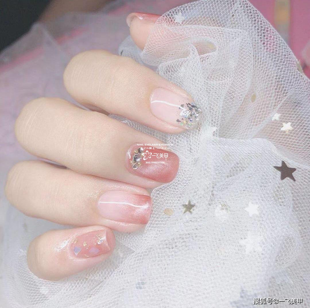 用猫眼做出气质轻奢款美甲！复工第一天，一起学习吧