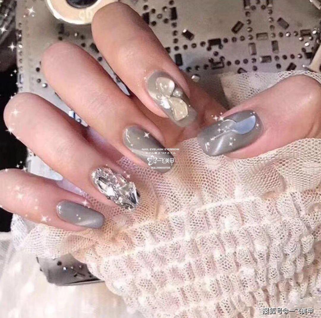 用猫眼做出气质轻奢款美甲！复工第一天，一起学习吧