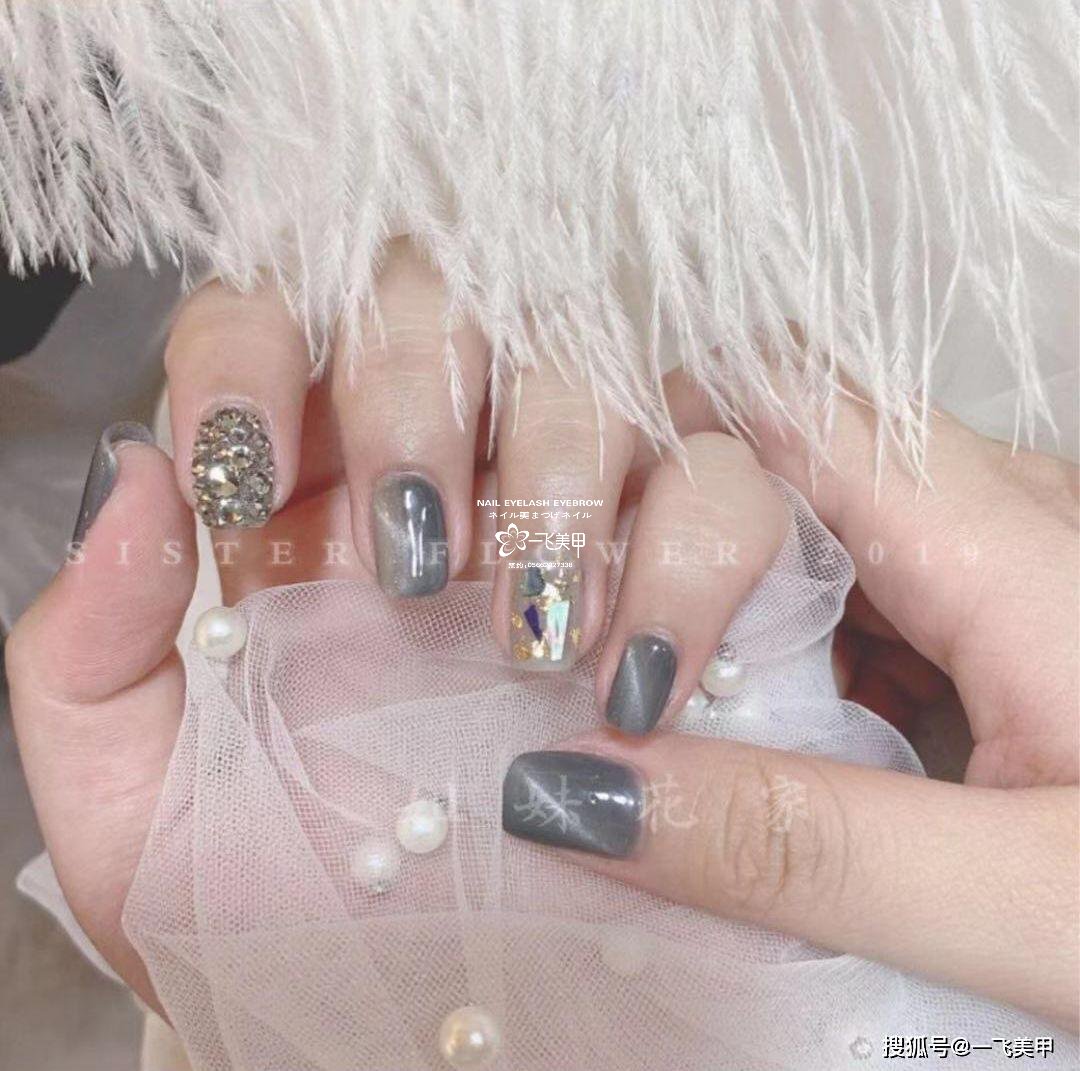 用猫眼做出气质轻奢款美甲！复工第一天，一起学习吧