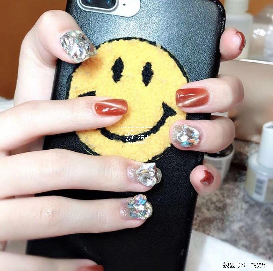 用猫眼做出气质轻奢款美甲！复工第一天，一起学习吧