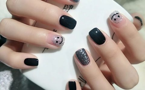 整理3月份收藏度最高的80款热门美甲款式