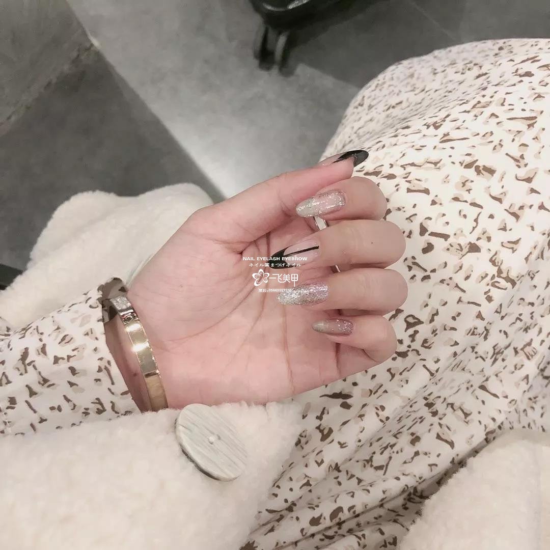 美甲别乱做，颜色配肤色很重要，不然分分钟被丑哭