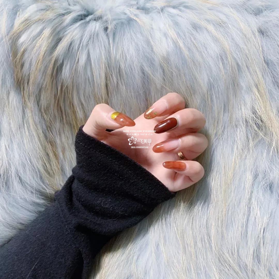 美甲别乱做，颜色配肤色很重要，不然分分钟被丑哭