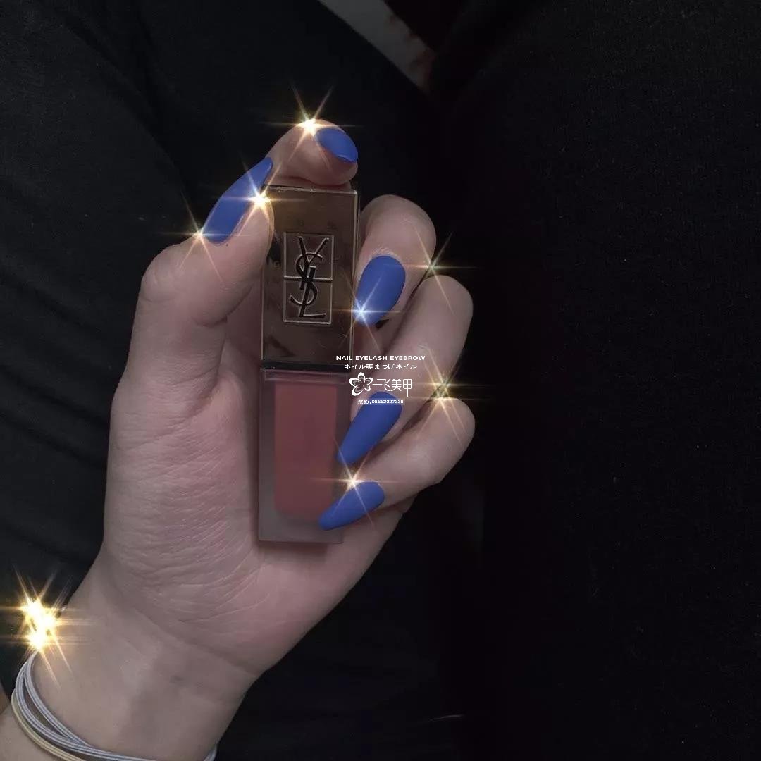 美甲别乱做，颜色配肤色很重要，不然分分钟被丑哭