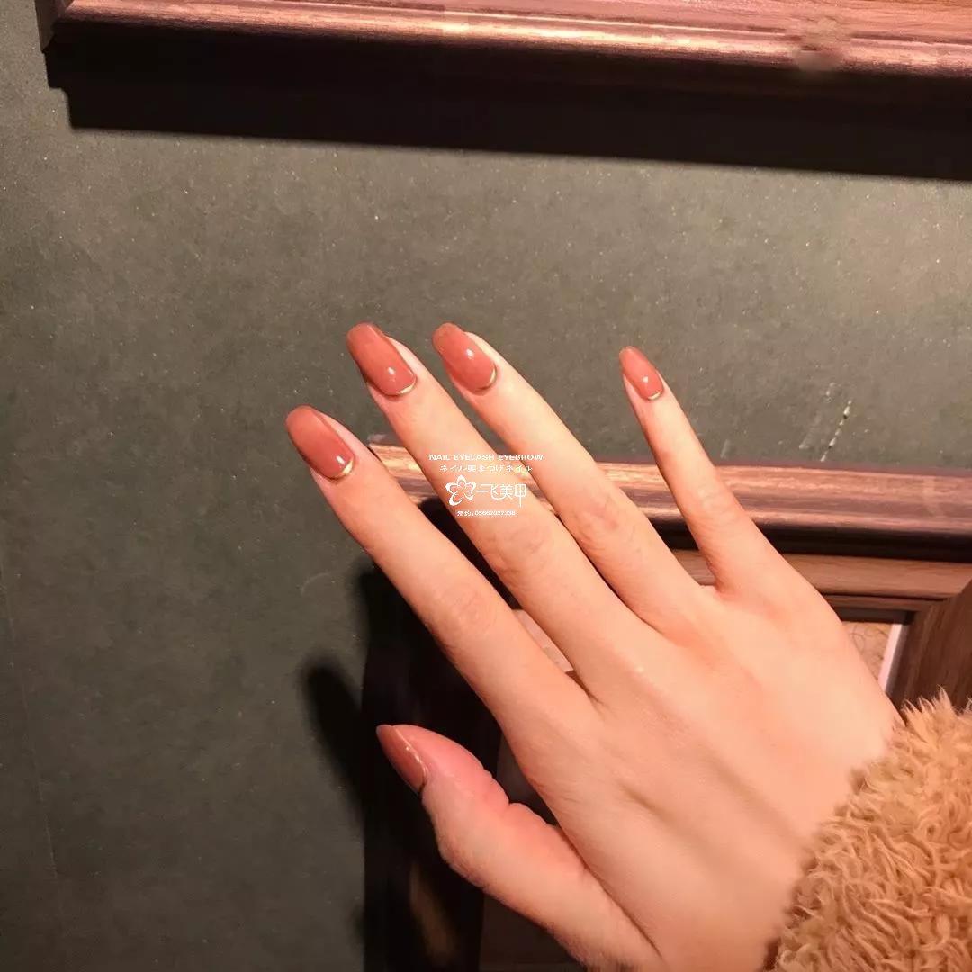 美甲别乱做，颜色配肤色很重要，不然分分钟被丑哭