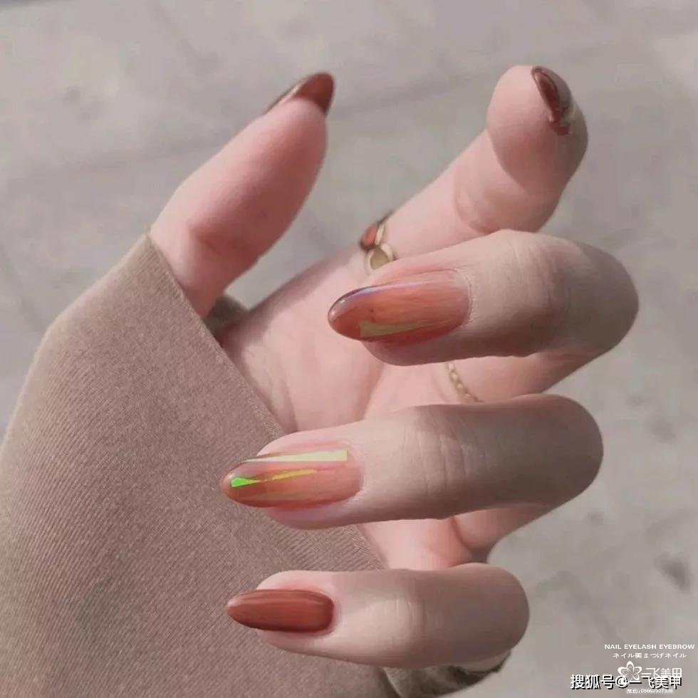 初春做渐变美甲，真的很美~