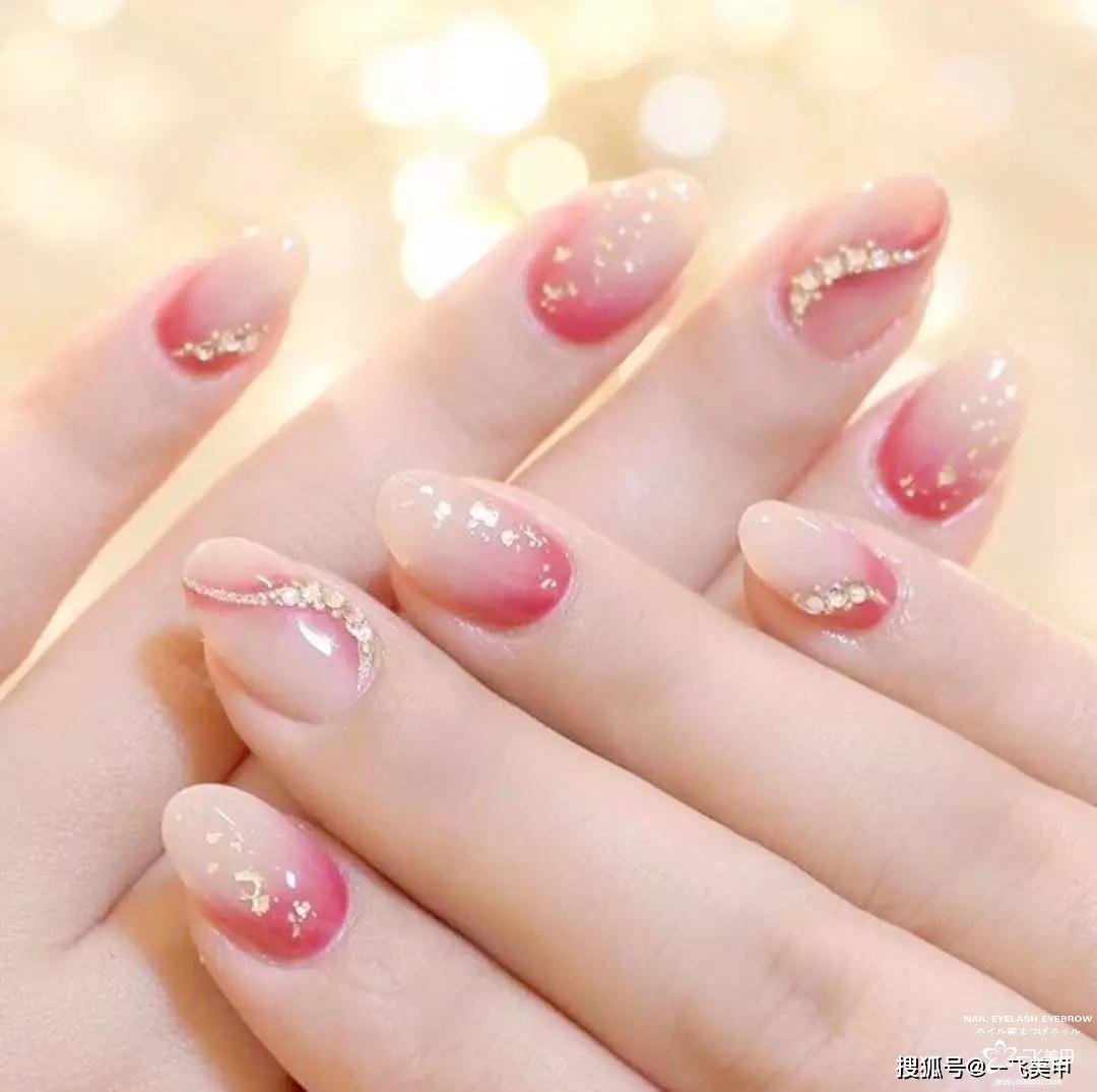 新娘美甲，实用短款