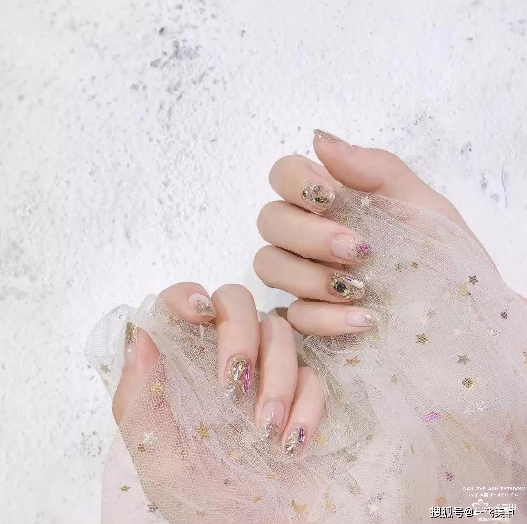 新娘美甲，实用短款