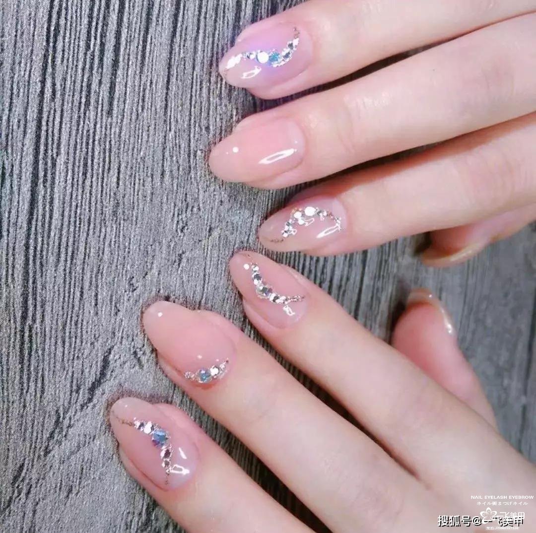 新娘美甲，实用短款