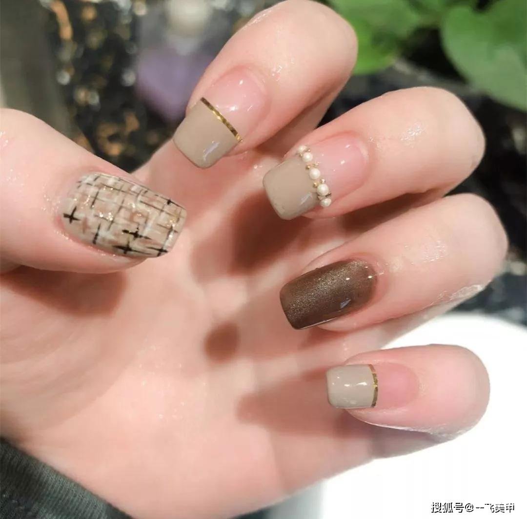 一眼识别的的小香风美甲，优雅有气质！