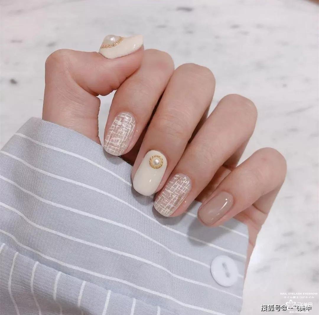 一眼识别的的小香风美甲，优雅有气质！