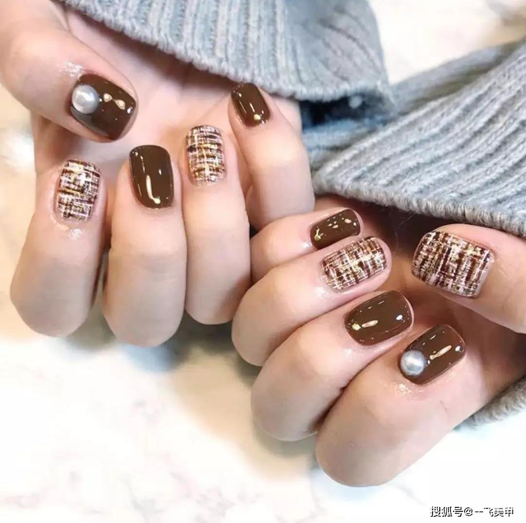 一眼识别的的小香风美甲，优雅有气质！