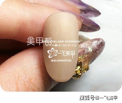 新手也能做的3款新春雏菊美甲