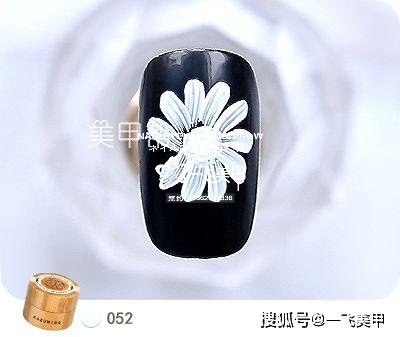 新手也能做的3款新春雏菊美甲