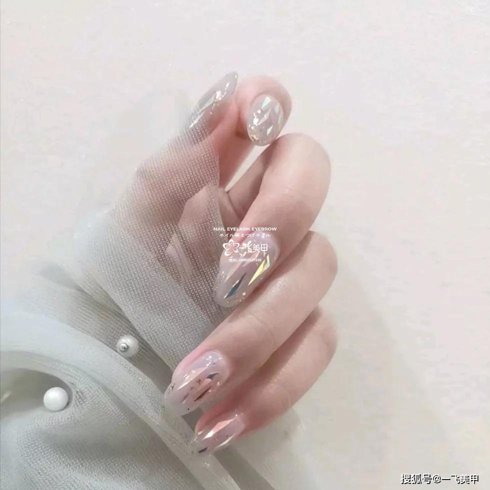 这些椭圆型美甲也太太太太显手长了吧