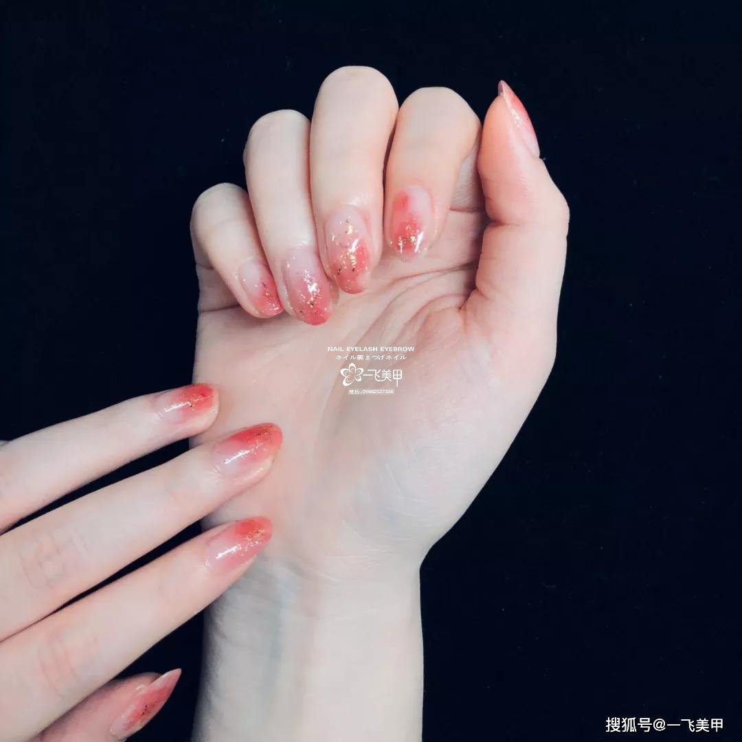 这些椭圆型美甲也太太太太显手长了吧