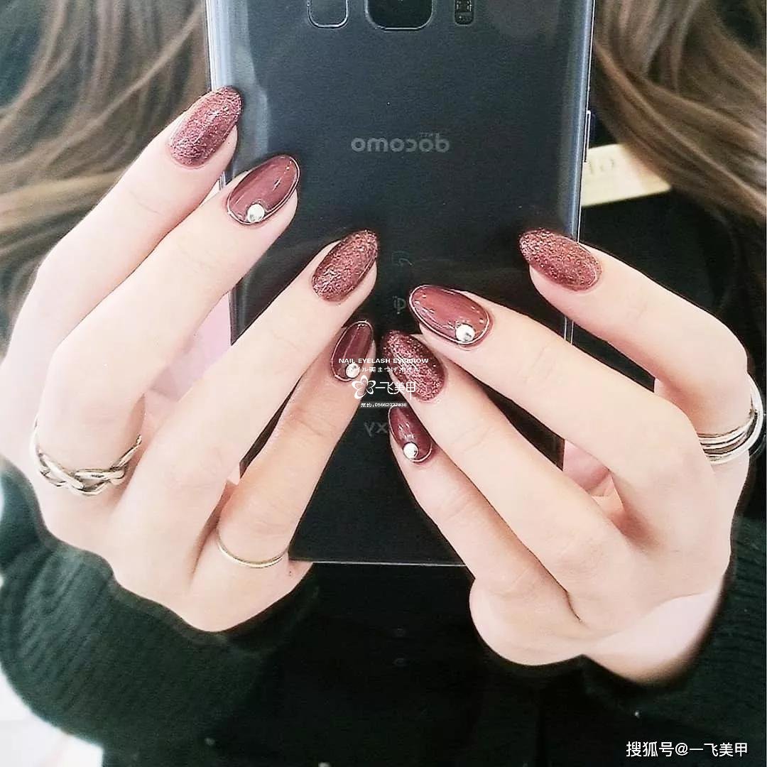 这些椭圆型美甲也太太太太显手长了吧