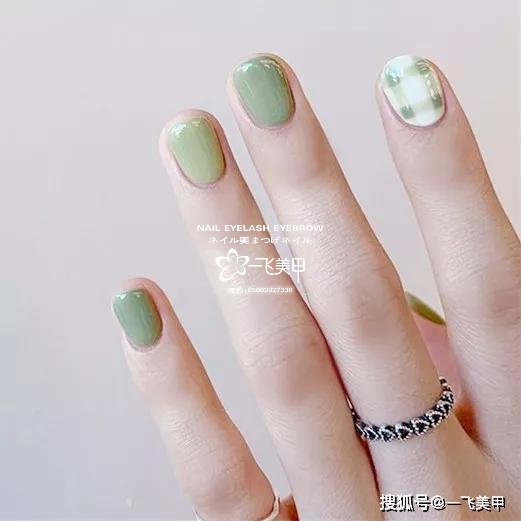 2020年的春季，短指甲做什么款好看？