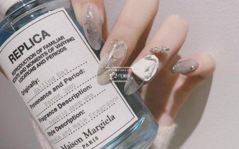 美甲款式选得好，那你就是全场最靓的妞啦~