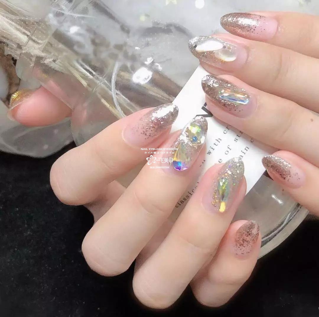 疫情快结束啦！推迟结婚的新人快来选新娘甲