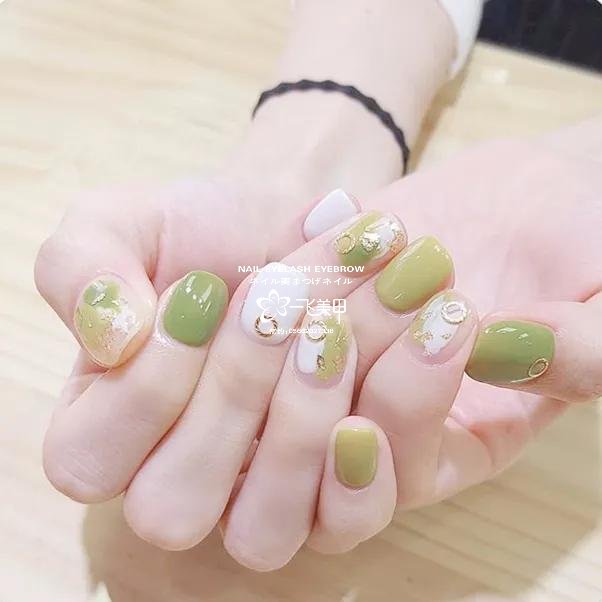 适合春天的3款绿色美甲，好养眼啊！