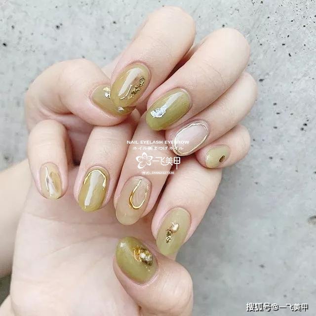 清新自然的大气绿色系美甲推荐