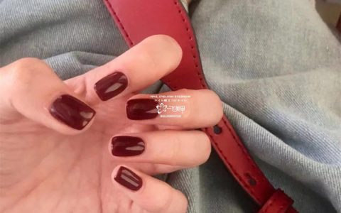 95%的人都会选择的红棕色美甲，太美了...
