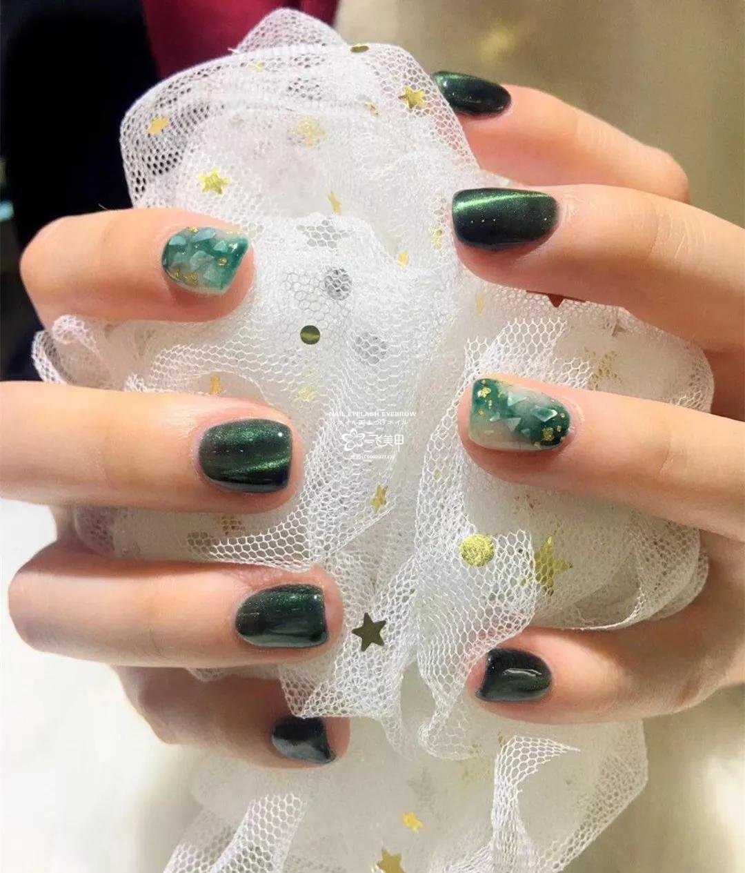 巨显白的绿色美甲，这款必火