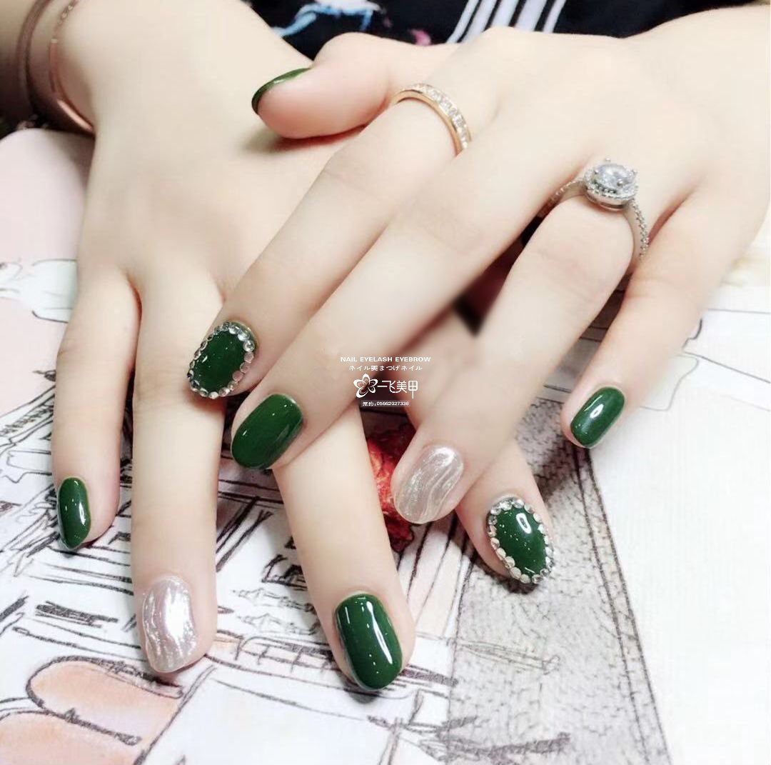 巨显白的绿色美甲，这款必火