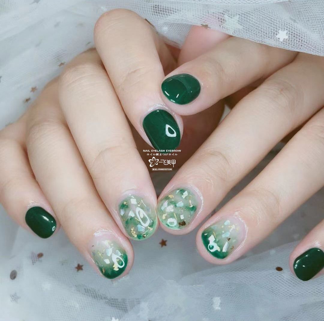 巨显白的绿色美甲，这款必火