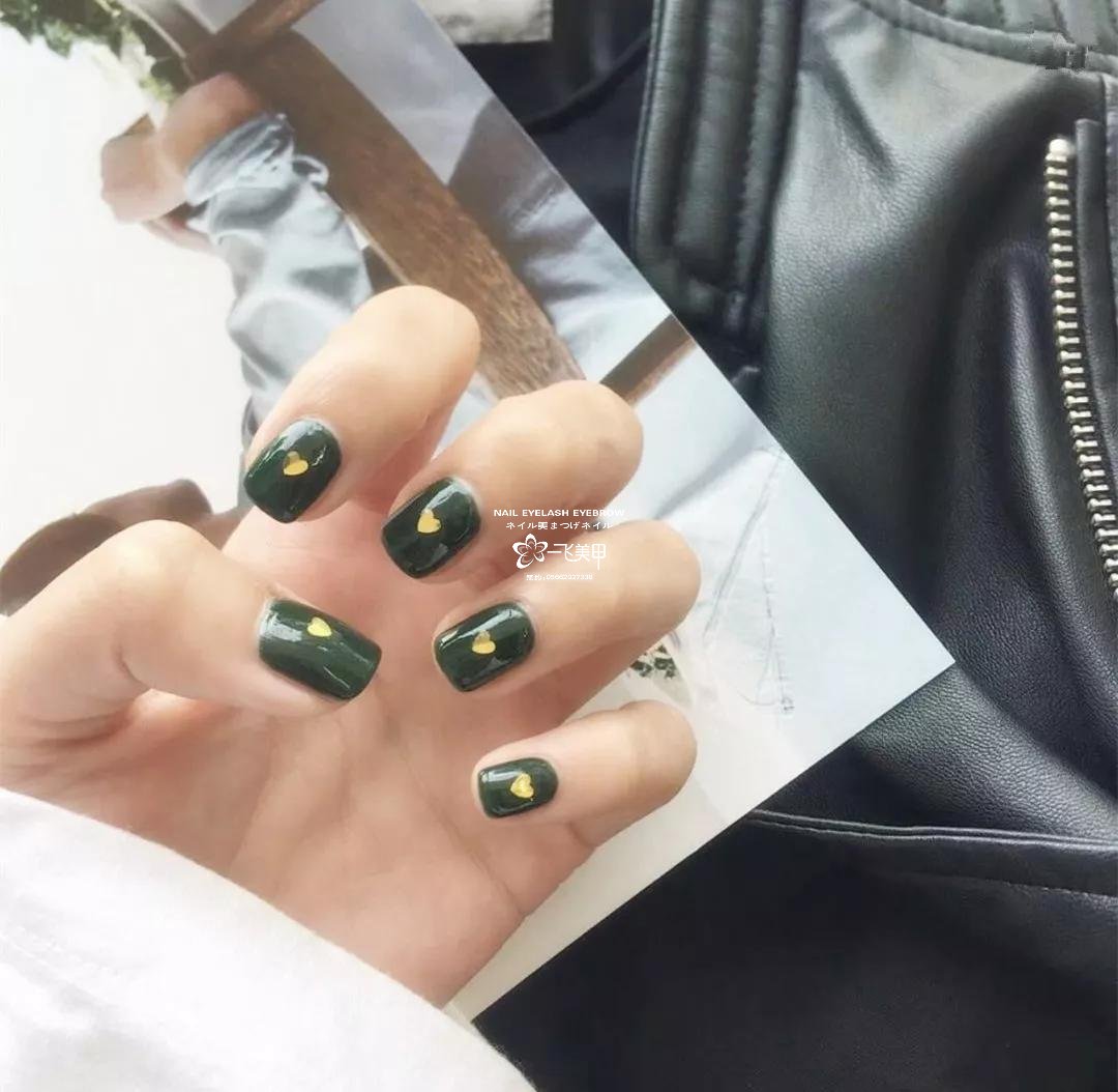 巨显白的绿色美甲，这款必火