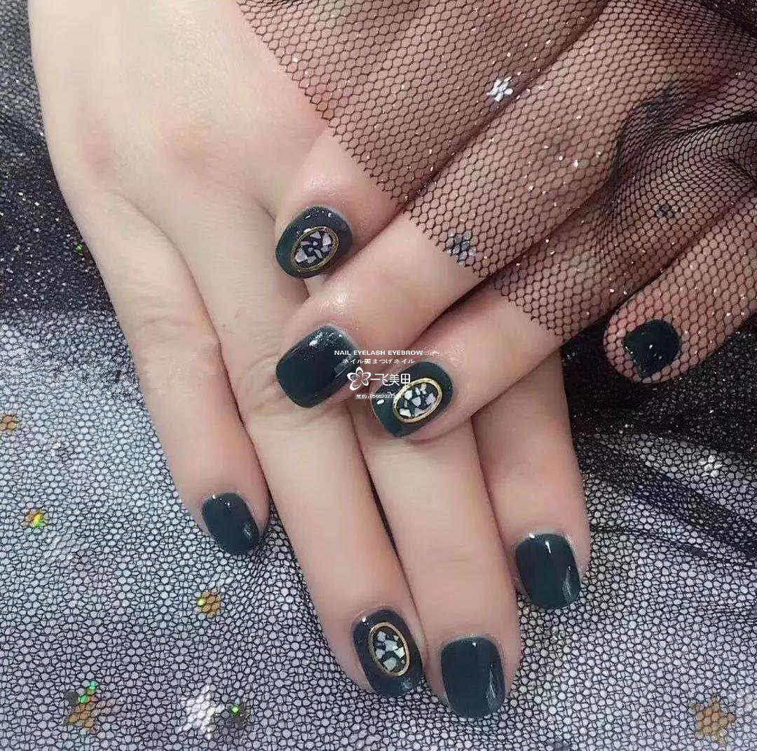 巨显白的绿色美甲，这款必火