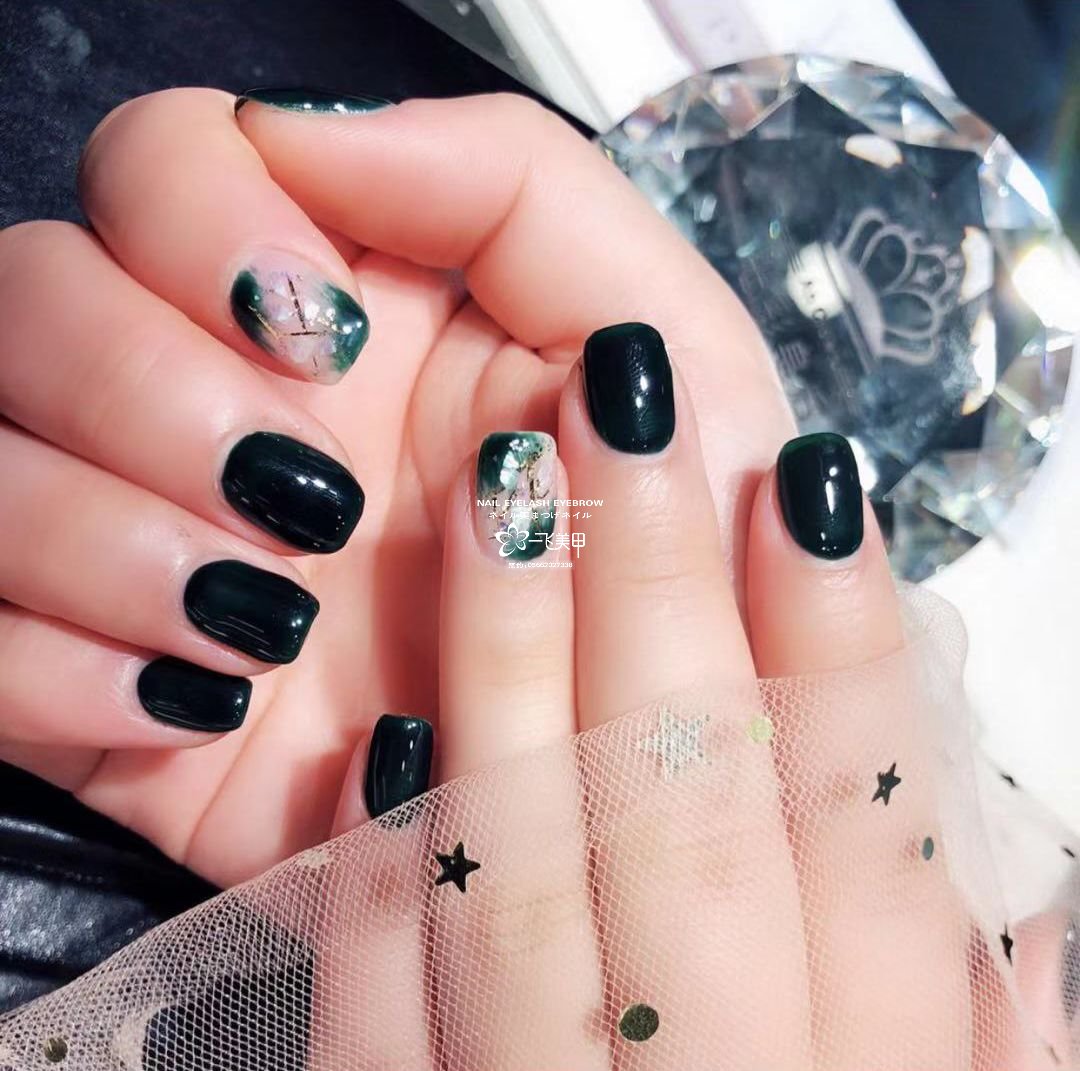 巨显白的绿色美甲，这款必火