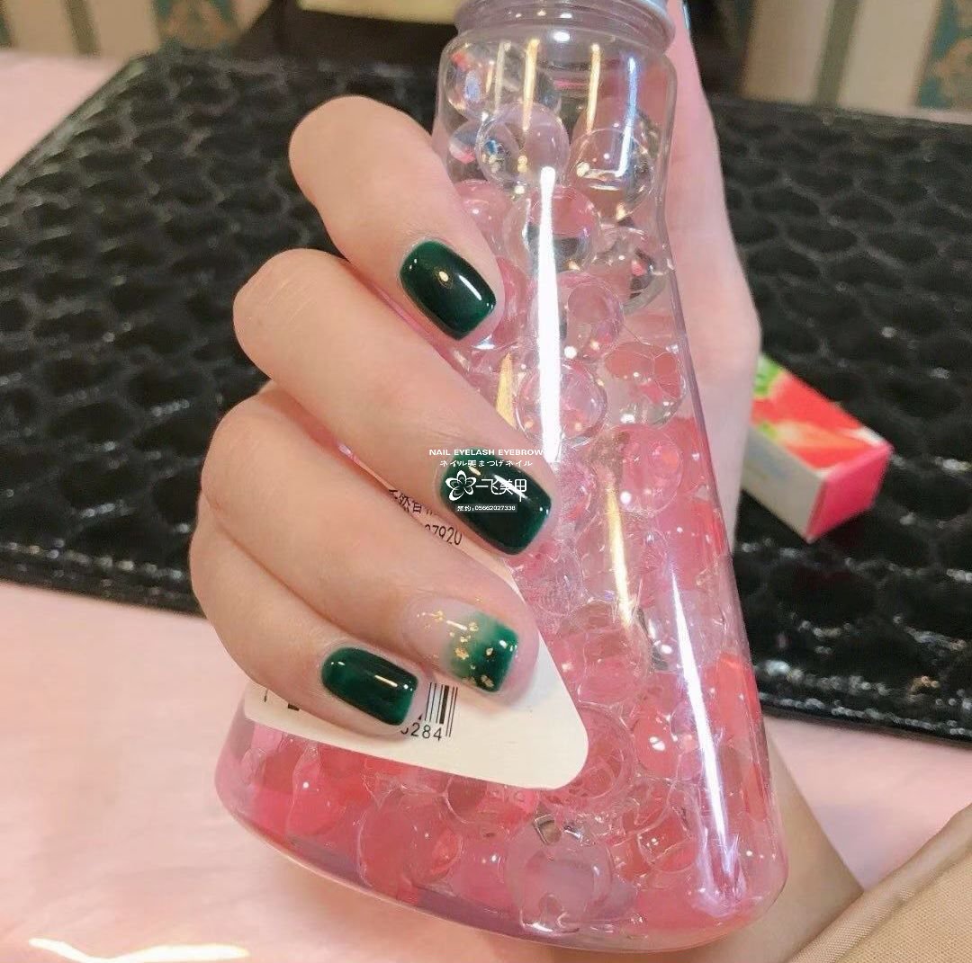 巨显白的绿色美甲，这款必火