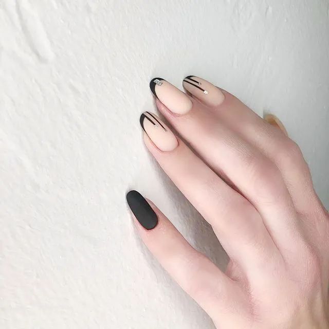 整理3月份收藏度最高的80款热门美甲款式