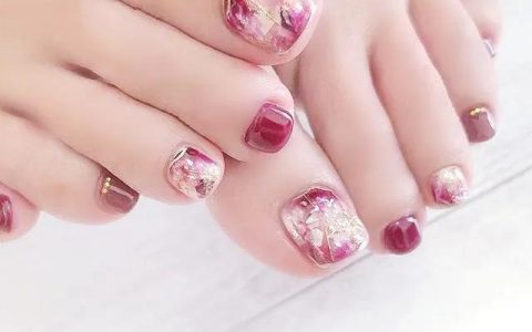 今年的第一款显白脚甲，都帮你们选好啦