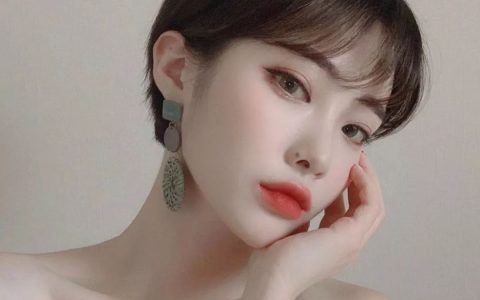 不要再乱剪头发了 ！这4款发型巨洋气 ！