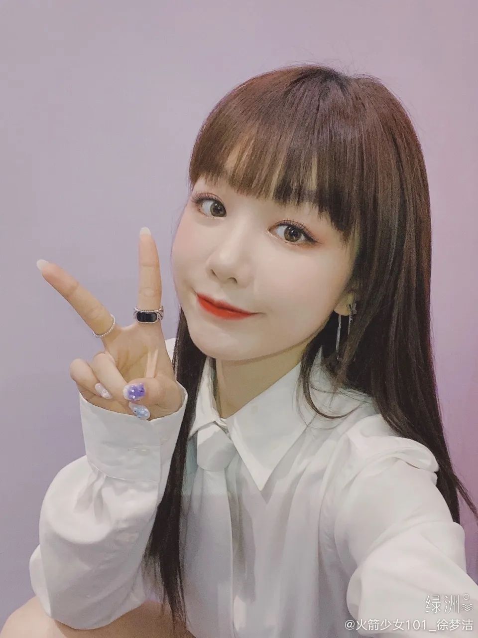 Lisa、宋妍霏……同款美甲，我都给你们扒出来了！