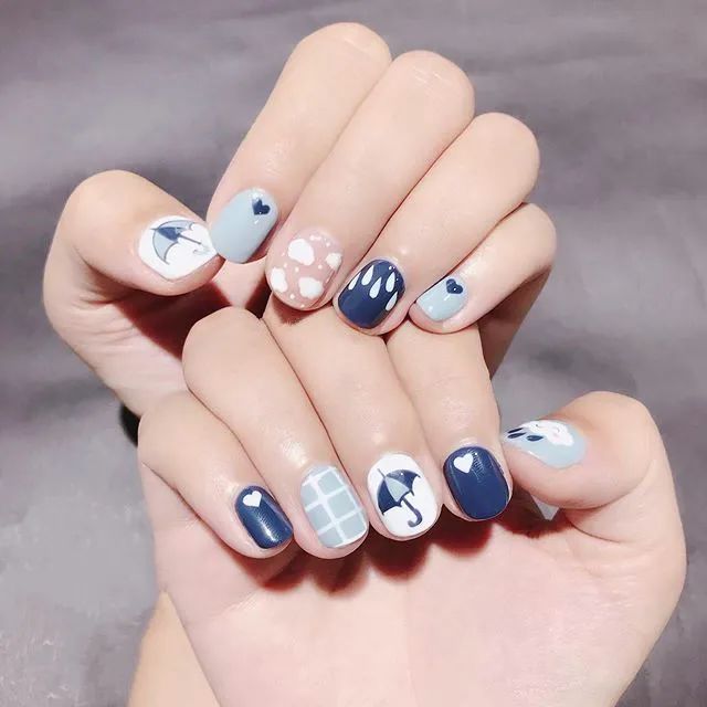 高级！这才是蓝色美甲的正确打开方式