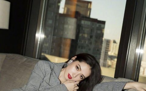 化妆：郭碧婷深夜发文暴露心声，网友：豪门路不好走......