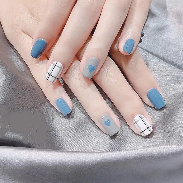 高级！这才是蓝色美甲的正确打开方式