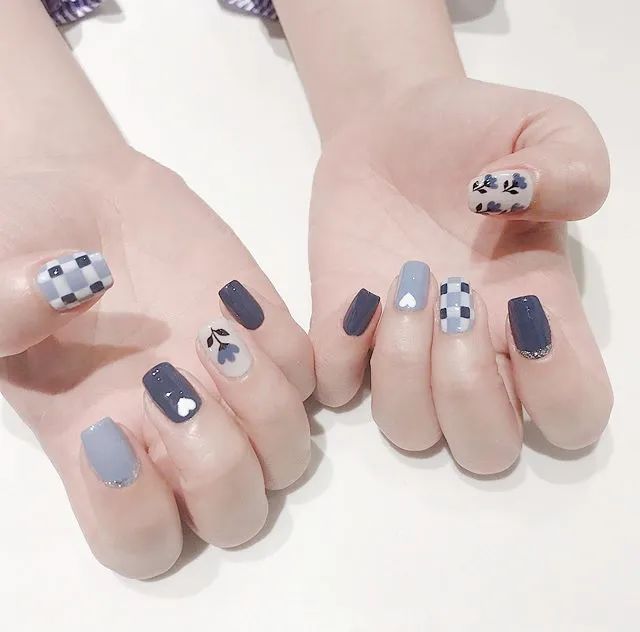 高级！这才是蓝色美甲的正确打开方式