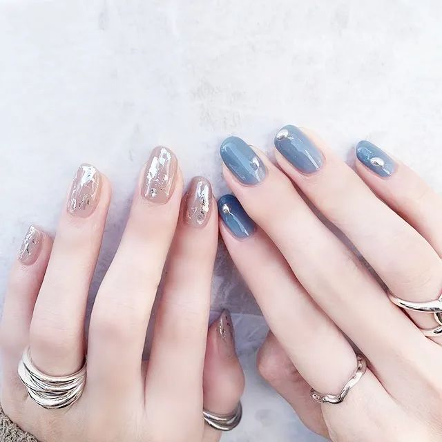 高级！这才是蓝色美甲的正确打开方式