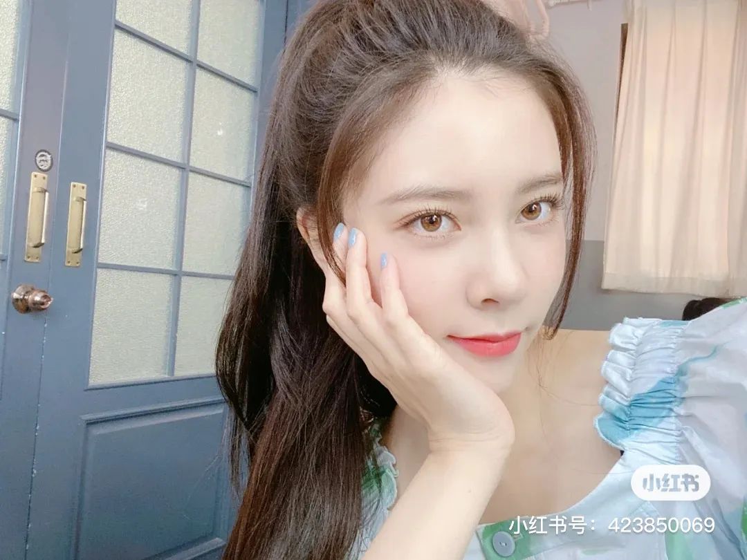 Lisa、宋妍霏……同款美甲，我都给你们扒出来了！